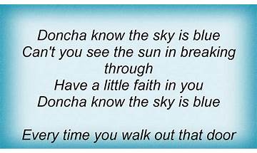 Only The Sky Is Blue en Lyrics [Ursa and the Major Key]