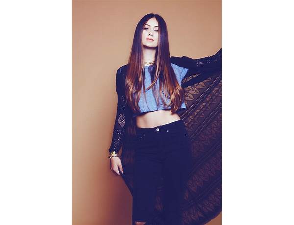 Artist: Jasmine Thompson, musical term