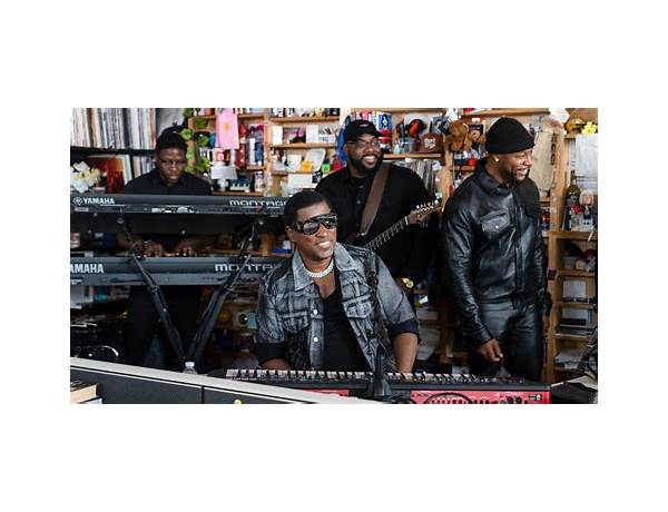 Babyface Hosts A Tiny Desk Concert For The Ages