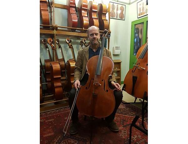 Cello: Richard Dodd (Cellist), musical term