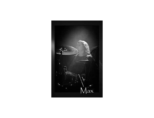 Drums: Maximilian Fingernagel, musical term