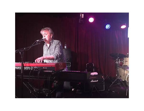 Keyboards: Ian Gibbons, musical term