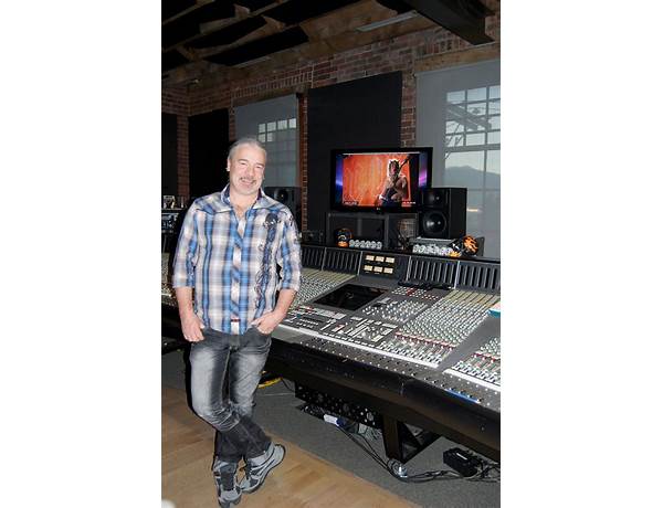 Mixing Engineer: Mike Freesh, musical term
