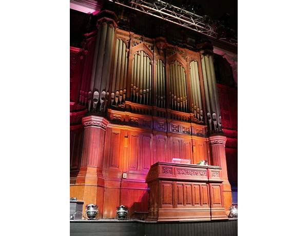 Organ: Tom Parr, musical term