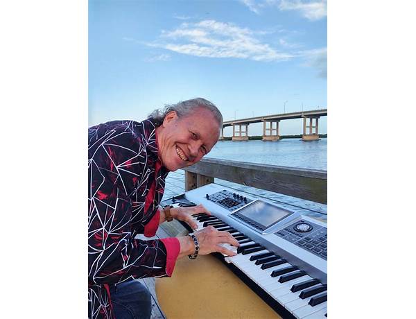 Synthesizer Programmer: Bo Tomlyn, musical term