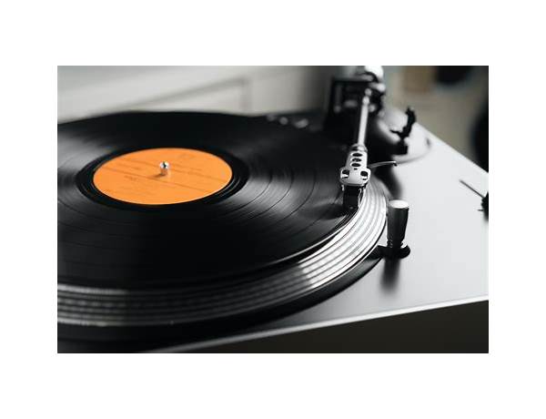 Turntables: Motive8, musical term