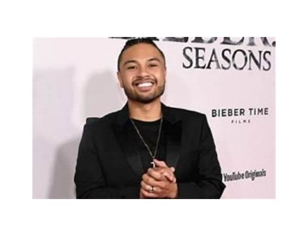 Video Director: Alfredo Flores, musical term