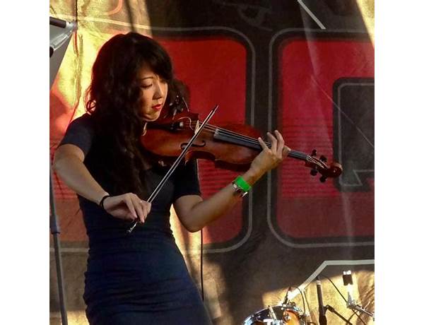 Violin: Daphne Chen, musical term