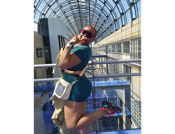 Yemi Alade Flaunts Her Backside, Shares Secret to Her New Body
