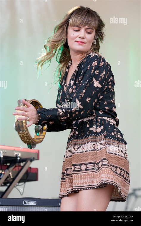 Julia Stone