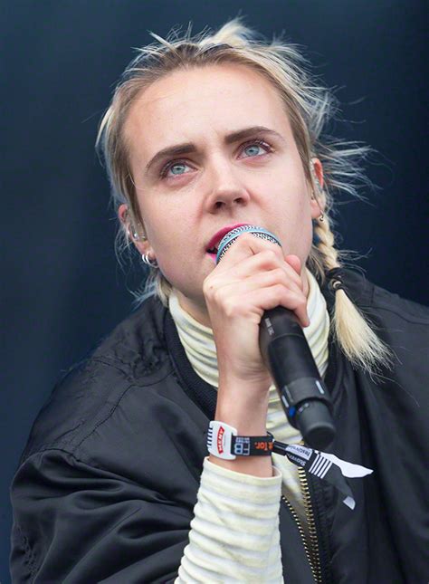 MØ