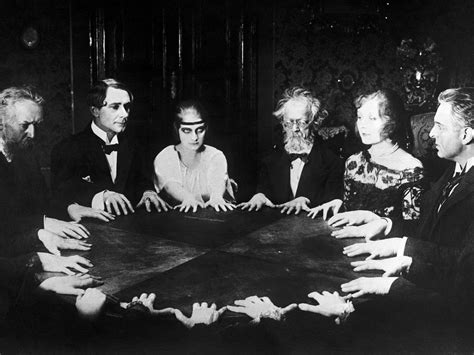 THE SEANCE