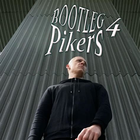 Połóż się obok lyrics [Pikers]