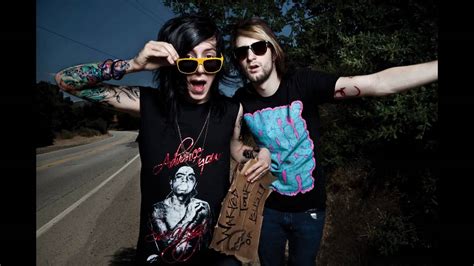 Velvet lyrics [Breathe Carolina]